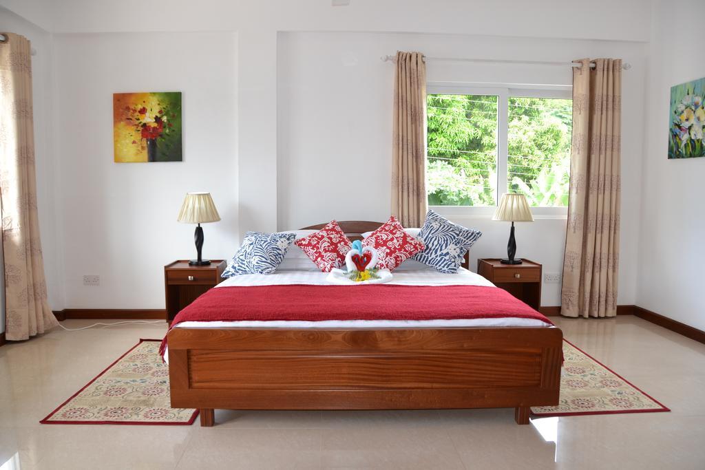 The Old School Self-Catering Apartment Praslin Bagian luar foto