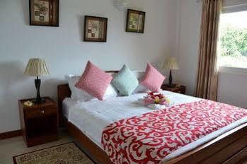 The Old School Self-Catering Apartment Praslin Bagian luar foto